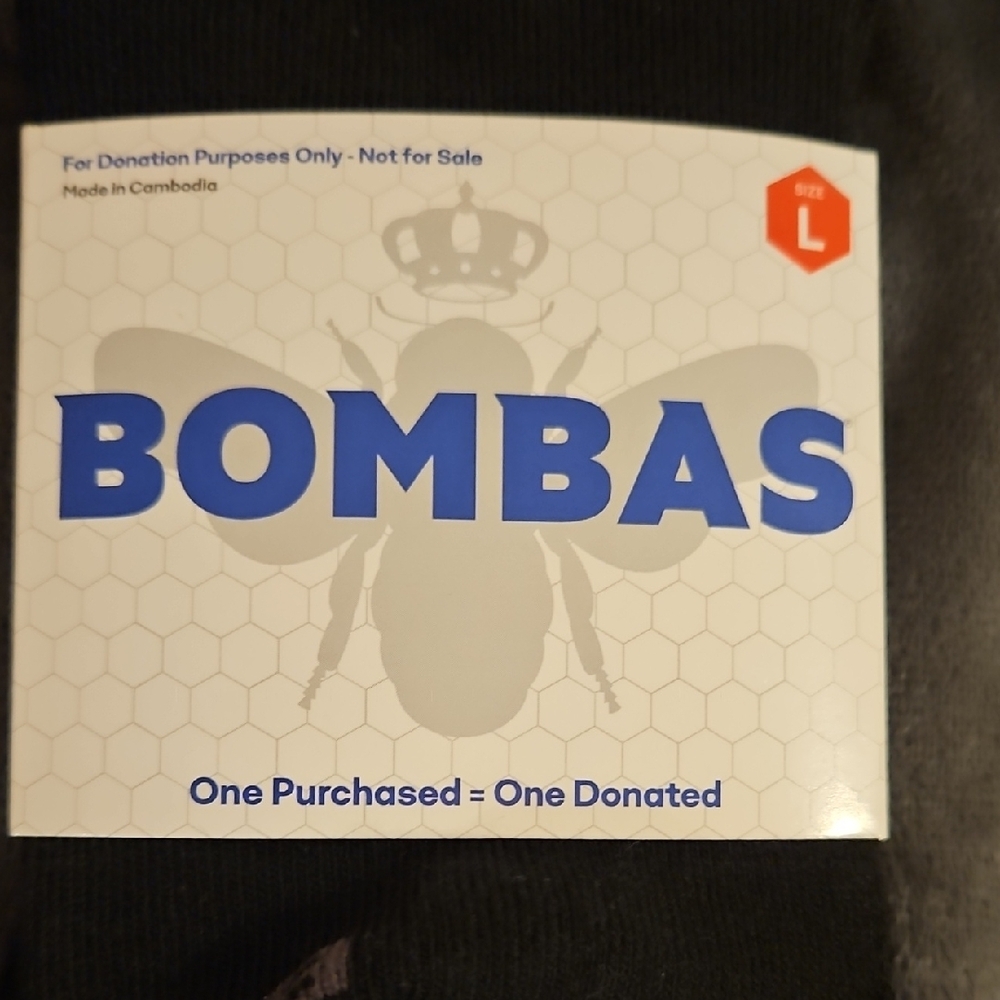 NWT Bombas Men's Black & Gray Casual Crew Socks L Arch Support Antimicrobial - Picture 2 of 5